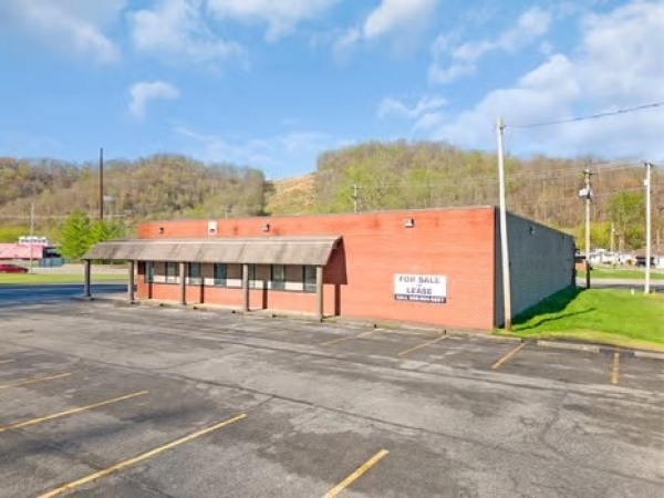 Listing Image #3 - Others for sale at 1009 Lake Drive, Prestonsburg KY 41653