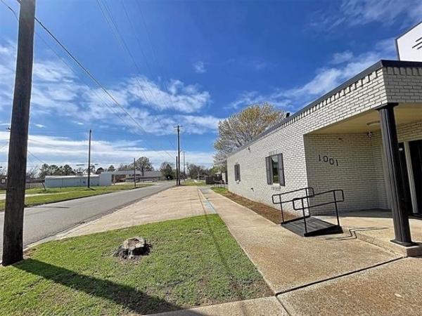 Listing Image #2 - Others for sale at 1001 W Broadway Street, Muskogee OK 74401