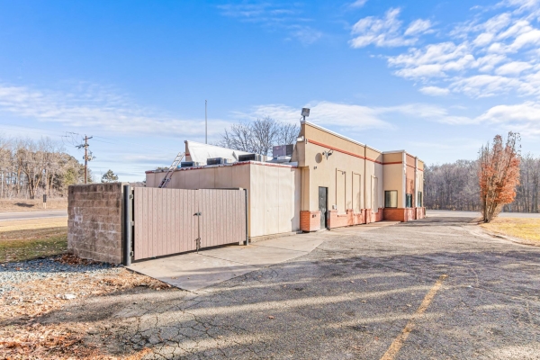 Listing Image #3 - Retail for sale at 705 Industrial Parkway, Saint Croix Falls WI 54024 Listing Image #3 - Retail for sale at 705 Industrial Parkway, Saint Croix Falls WI 54024