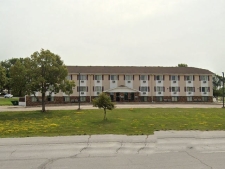 Listing Image #1 - Hotel for sale at 1101 Country Club Drive, Kirksville MO 63501