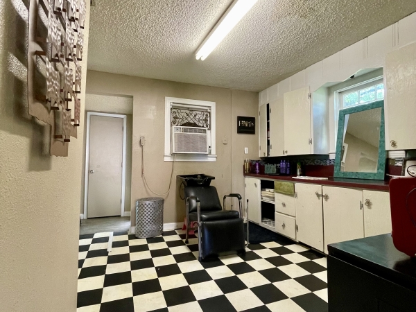 Listing Image #3 - Others for sale at 1506 Halsell Street, Bridgeport TX 76426