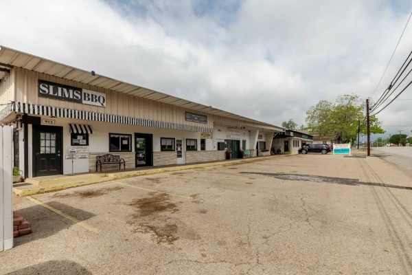 Listing Image #2 - Others for sale at 905 - 913 Main St, Fredericksburg TX 78624