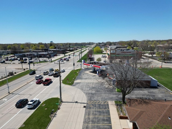 Listing Image #3 - Retail for sale at 820 E NORTHLAND Avenue, APPLETON WI 54911