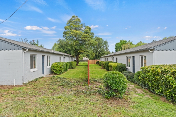 Listing Image #1 - Multi-family for sale at 530-570 Talmage Rd., Ukiah CA 95482