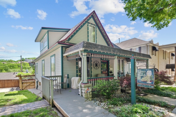 Listing Image #1 - Multi-family for sale at 405 Main Street, Parkville MO 64152 Listing Image #1 - Multi-family for sale at 405 Main Street, Parkville MO 64152