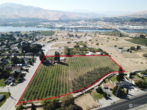 Listing Image #1 - Others for sale at 121 35TH STREET NW, EAST WENATCHEE WA 98802