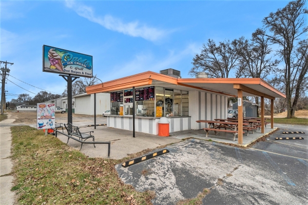 Listing Image #1 - Business for sale at 411 W Main Street, Hartford MI 49057