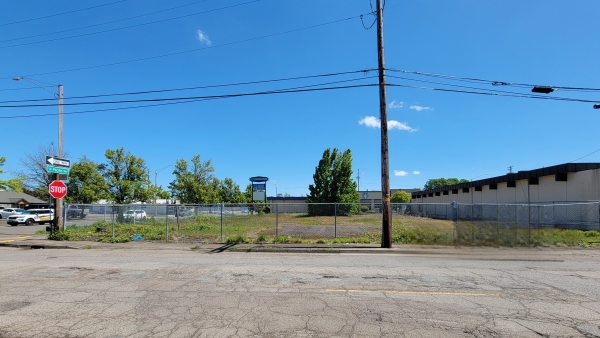 Listing Image #2 - Land for sale at 902 Pacific Blvd SE, Albany OR 97321