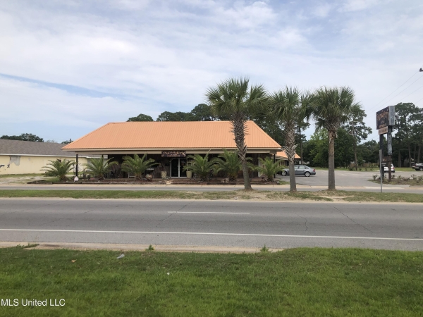 Listing Image #2 - Retail for sale at 2302 Market Street, Pascagoula MS 39567