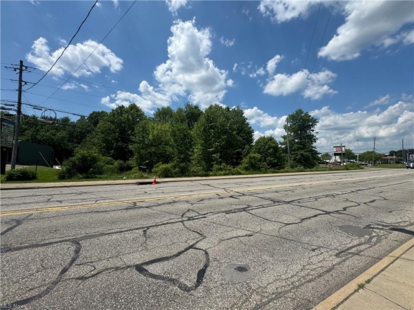 Listing Image #2 - Land for sale at Lot #11 Parkman Rd, Warren OH 44481