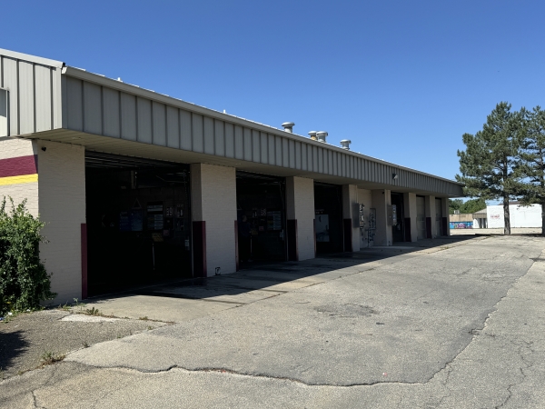Listing Image #3 - Retail for sale at 2208 W Springfield Ave, Champaign IL 61821