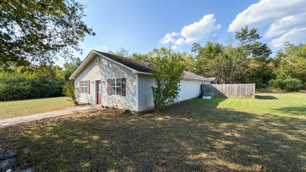 Listing Image #2 - Others for sale at 2116 W Main, Clarksville AR 72830