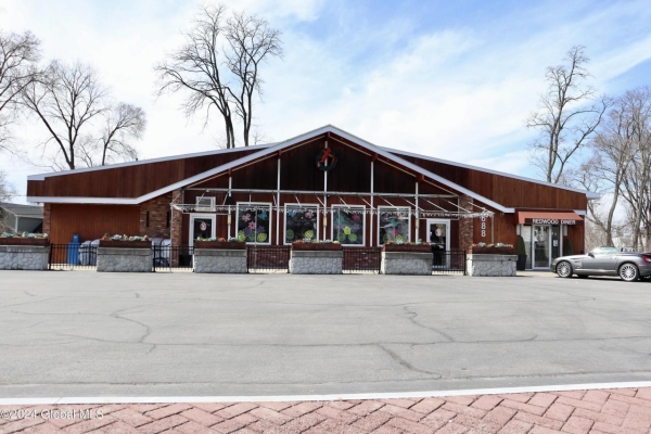 Listing Image #3 - Retail for sale at 2688 Hamburg Street, Schenectady NY 12303
