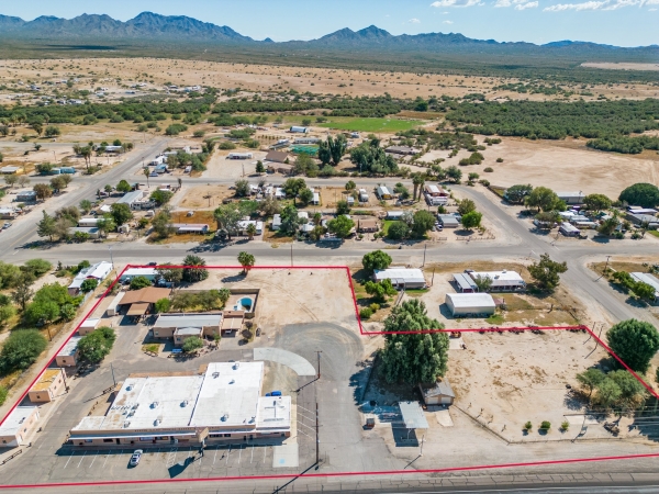 Listing Image #3 - Retail for sale at 70932 US Hwy 60, Wenden AZ 85357