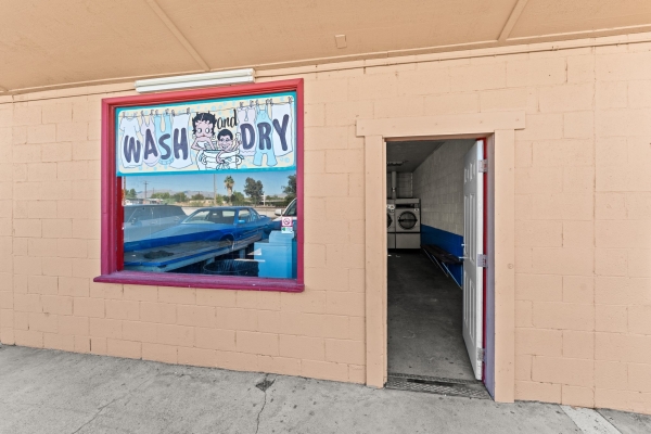Listing Image #8 - Retail for sale at 70932 US Hwy 60, Wenden AZ 85357