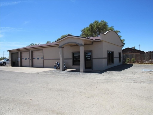 Listing Image #1 - Others for sale at 1904 E Broadway Street, Altus OK 73521