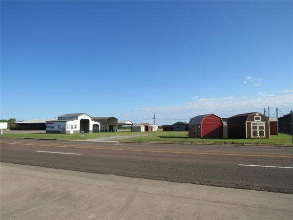Listing Image #1 - Others for sale at 2115 E Broadway Street, Altus OK 73521