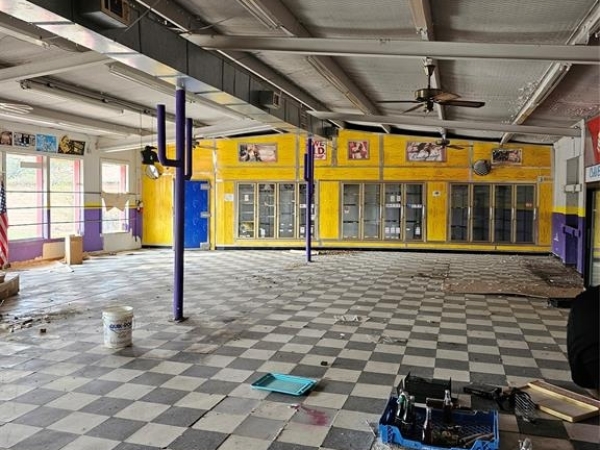 Listing Image #2 - Industrial for sale at 305 9th Street, Terrell TX 75160