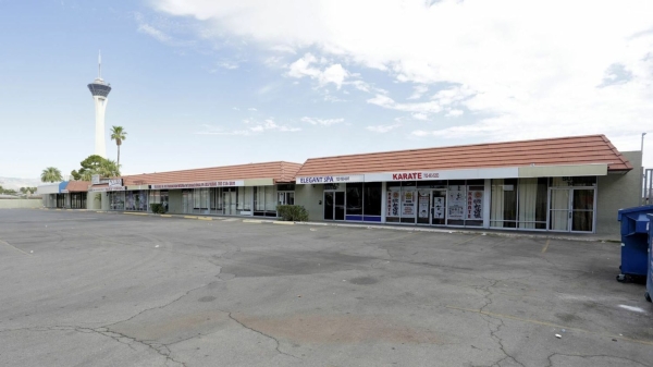Listing Image #2 - Retail for sale at 600-620 East Sahara Avenue, Las Vegas NV 89104