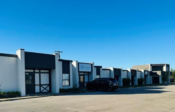 Listing Image #2 - Industrial for sale at 405 N Ridgeway Drive, Cleburne TX 76033