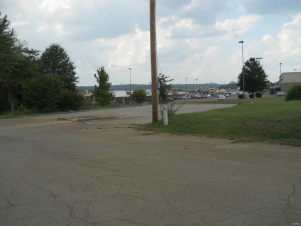 Listing Image #2 - Industrial for sale at 607 Rose Lane, Farmington MO 63640