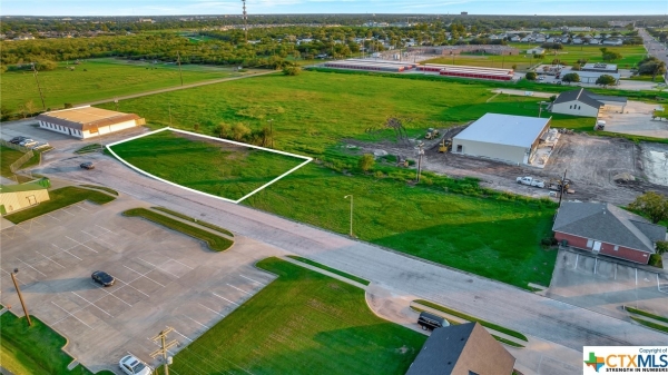 Listing Image #1 - Industrial for sale at 107-109 Northpark Drive, Victoria TX 77904
