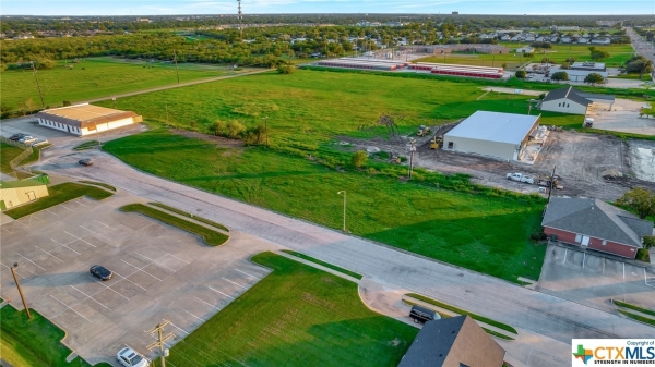 Listing Image #2 - Industrial for sale at 107-109 Northpark Drive, Victoria TX 77904