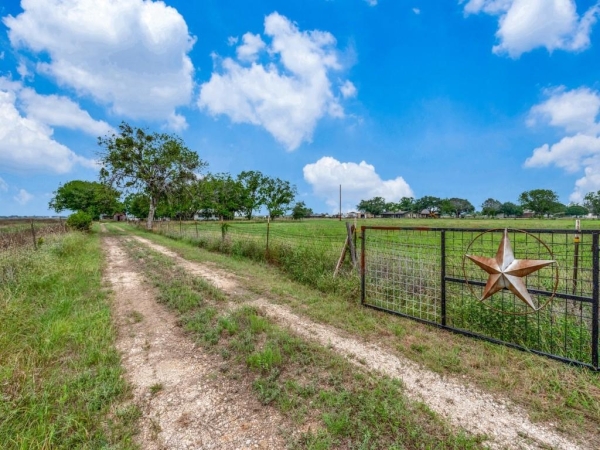 Listing Image #1 - Others for sale at 1807 Fm 758 None, New Braunfels TX 78130