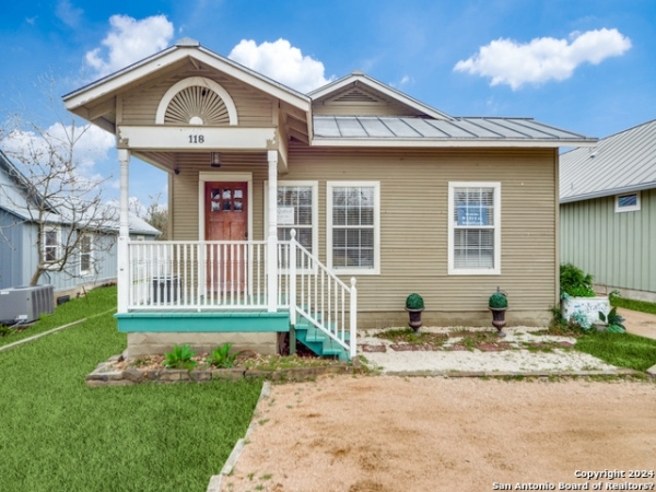 Listing Image #1 - Industrial for sale at 118 N Plant Ave, Boerne TX 78006