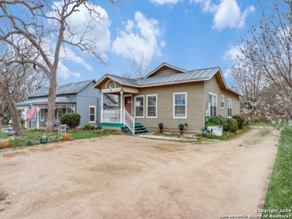 Listing Image #2 - Industrial for sale at 118 N Plant Ave, Boerne TX 78006