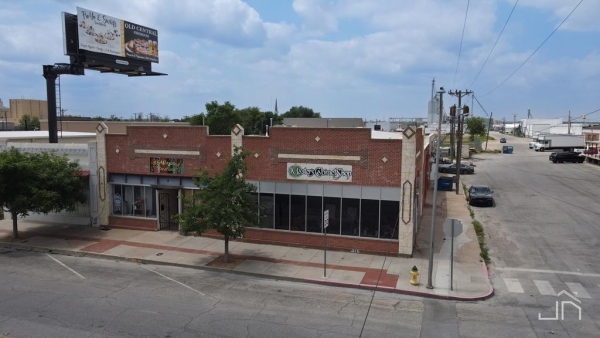 Listing Image #1 - Retail for sale at 315 N Chadbourne St, San Angelo TX 76903