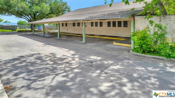 Listing Image #2 - Office for sale at 3401 Houston Highway, Victoria TX 77901
