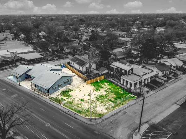 Listing Image #1 - Industrial for sale at 5001 S Flores, San Antonio TX 78214