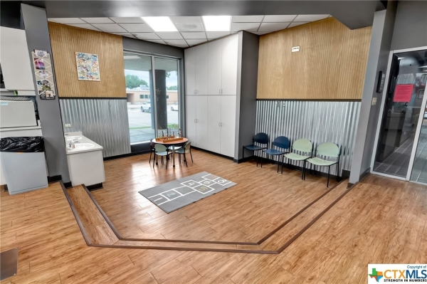 Listing Image #3 - Industrial for sale at 4301 Retama Circle, Victoria TX 77901