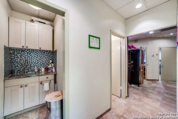 Listing Image #3 - Industrial for sale at 7300 Blanco Road, San Antonio TX 78216