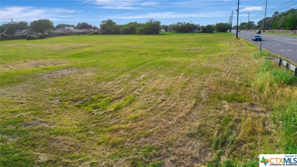 Listing Image #2 - Industrial for sale at 801 N John Stockbauer Drive, Victoria TX 77904