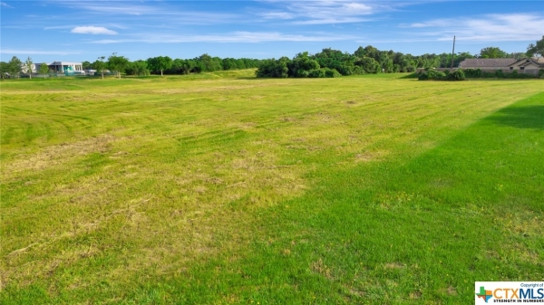 Listing Image #3 - Industrial for sale at 801 N John Stockbauer Drive, Victoria TX 77904