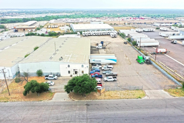 Listing Image #3 - Industrial for sale at 4420 Trade Center Blvd, Laredo TX 78045