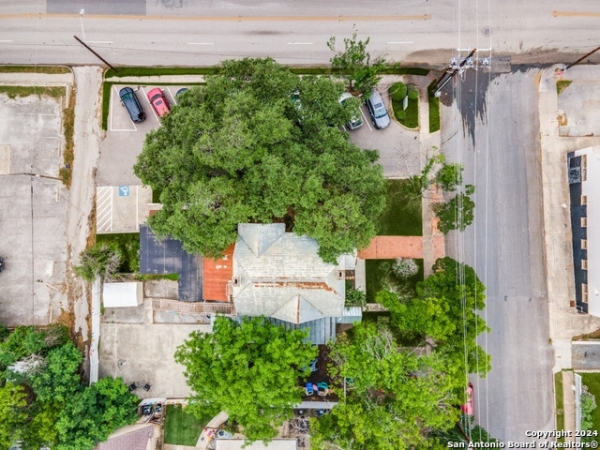 Listing Image #1 - Industrial for sale at 1818 San Pedro, San Antonio TX 78212