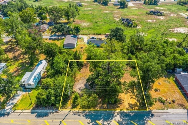Listing Image #1 - Others for sale at 632 Maple Street, Sulphur LA 70663