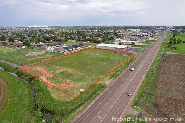 Listing Image #1 - Others for sale at 3306 N Main Street, Altus OK 73521