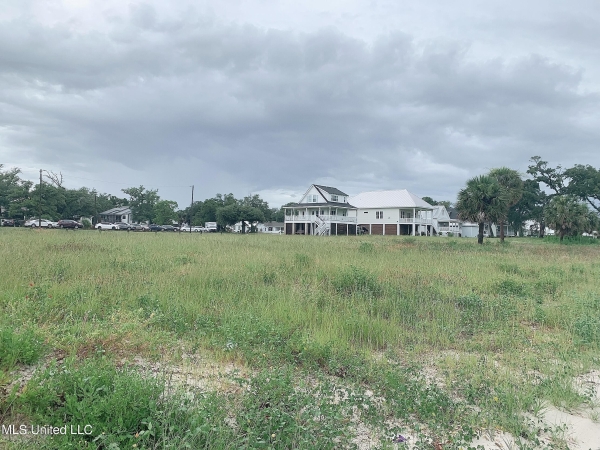 Listing Image #1 - Others for sale at 960 Beach Drive, Gulfport MS 39507