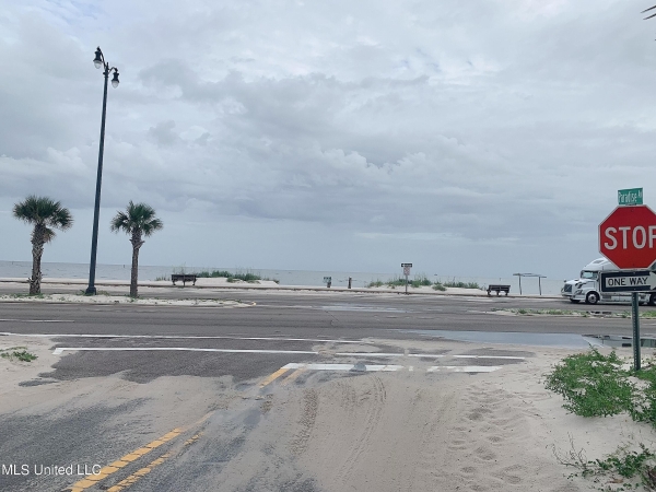 Listing Image #2 - Others for sale at 960 Beach Drive, Gulfport MS 39507