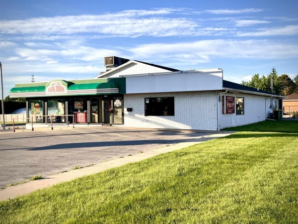 Listing Image #1 - Retail for sale at 1930 E MASON Street, GREEN BAY WI 54302