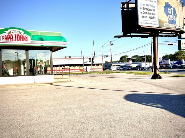 Listing Image #3 - Retail for sale at 1930 E MASON Street, GREEN BAY WI 54302