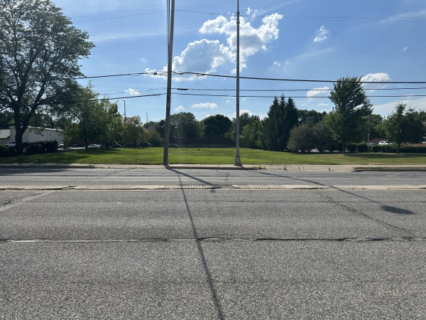 Listing Image #2 - Land for sale at 1912 N Arlington Heights Rd, Arlington Heights IL 60004