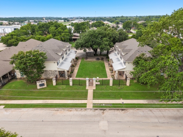 Listing Image #3 - Multi-family for sale at 2007 S 15th St, Waco TX 76706