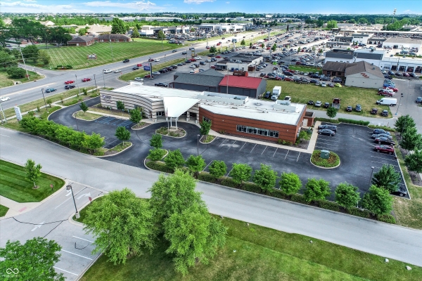 Listing Image #2 - Office for sale at 1000 Us Highway 31 S, Greenwood IN 46143