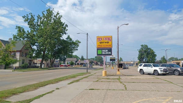 Listing Image #2 - Others for sale at 1105 N 2nd Street, Clinton IA 52732