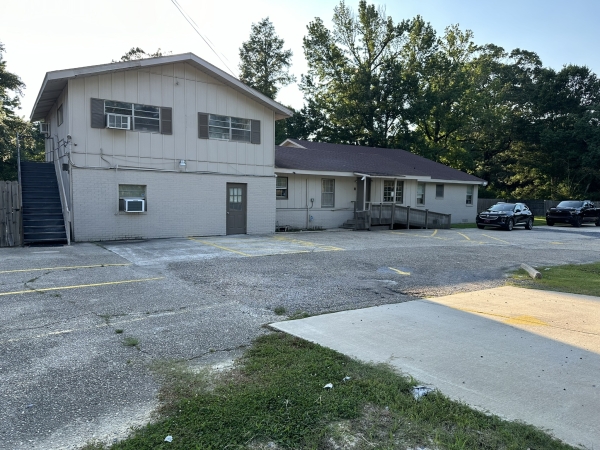 Listing Image #1 - Retail for sale at 4157 N Sherwood Forest Dr, Baton Rouge LA 70814